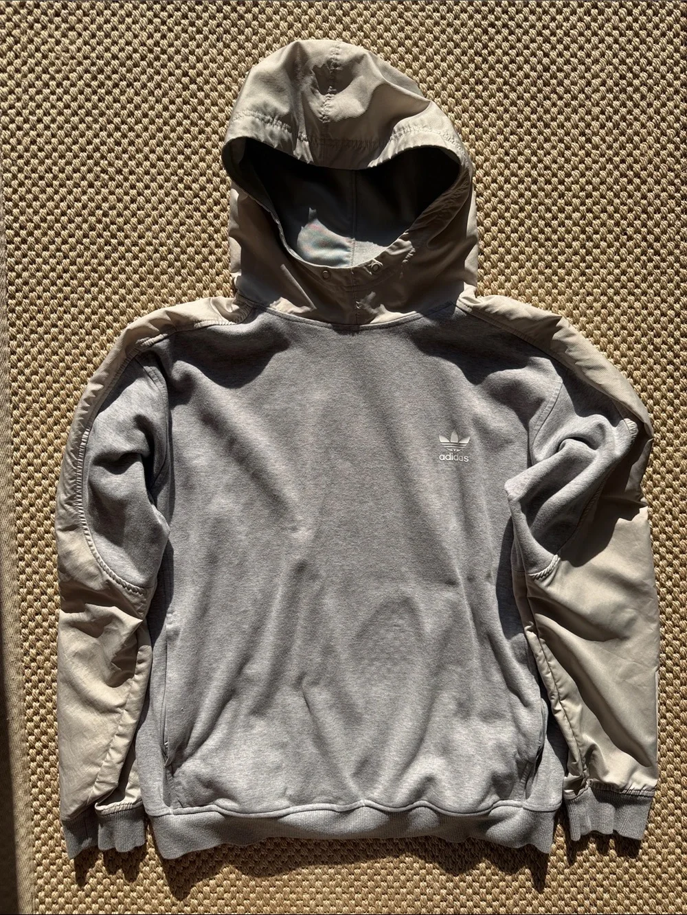 adidas Men’s Grey Hooded Pullover with Light Tan Sleeve Panels size large